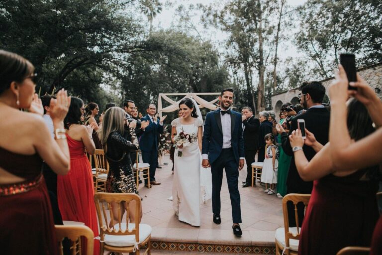 boda elegante con invitados en celebracion