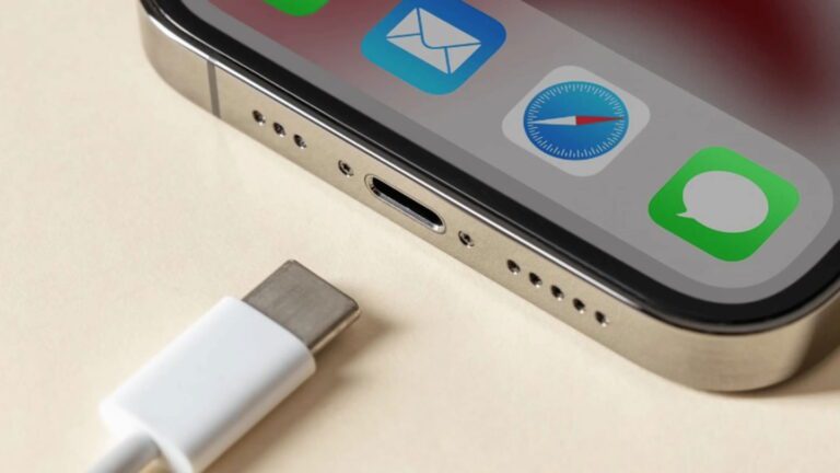 cargar un iphone con un cable usb