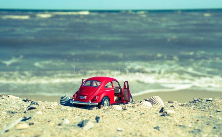 coche clasico de los angeles en la playa