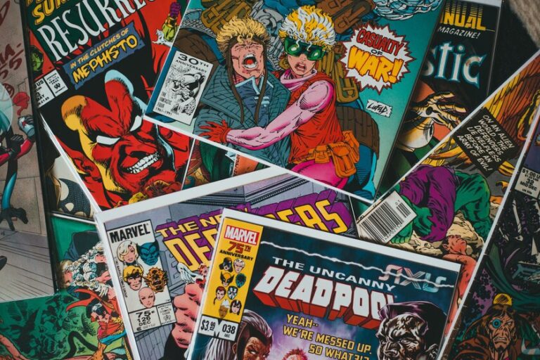 comics de superheroes en una libreria