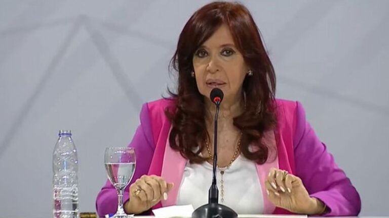 cristina fernandez en conferencia de prensa