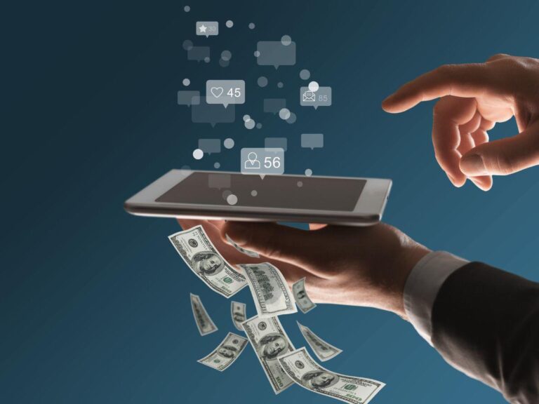 dinero y redes sociales conectados visualmente