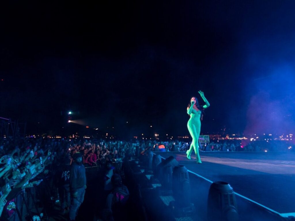 Dua Lipa sorprendió en el campo argentino de polo durante su visita 7 Dua Lipa sorprendió en el campo argentino de polo durante su visita