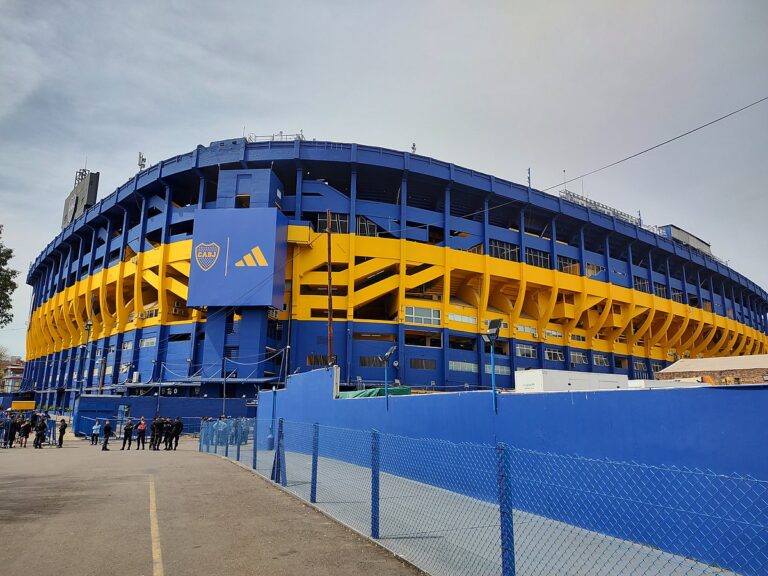 estadio de boca juniors en la boca