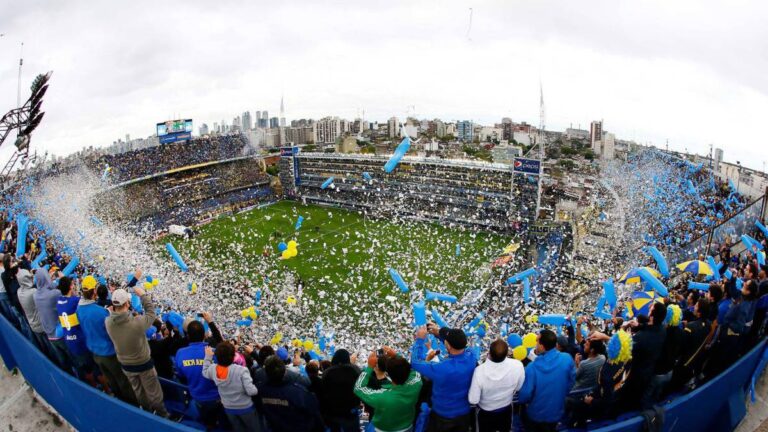 estadio de boca juniors lleno de aficionados 1