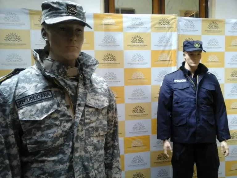 fabrica moderna de uniformes policiales