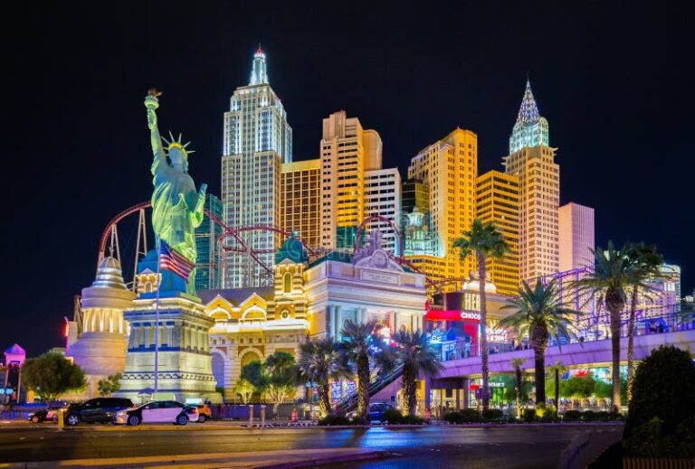 las vegas strip iluminada de noche