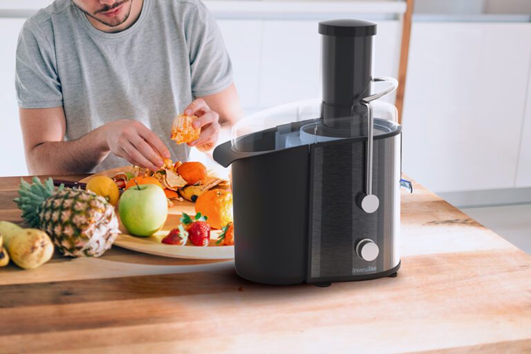 licuadoras modernas sobre una mesa de cocina