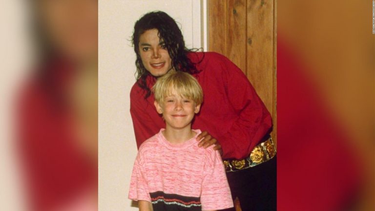 Por qué Macaulay Culkin y Michael Jackson son tan conocidos juntos 8 Por qué Macaulay Culkin y Michael Jackson son tan conocidos juntos
