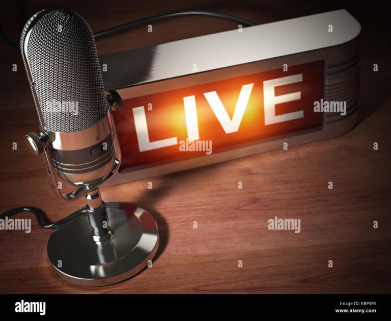 microfono vintage en un estudio de radio