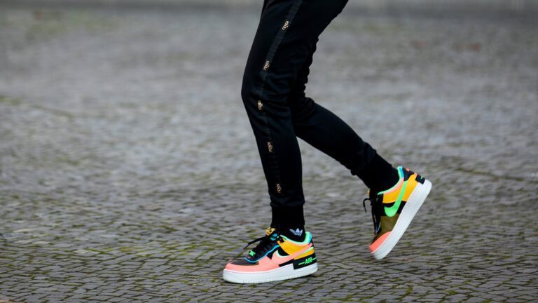 modelos de zapatillas coloridas y modernas