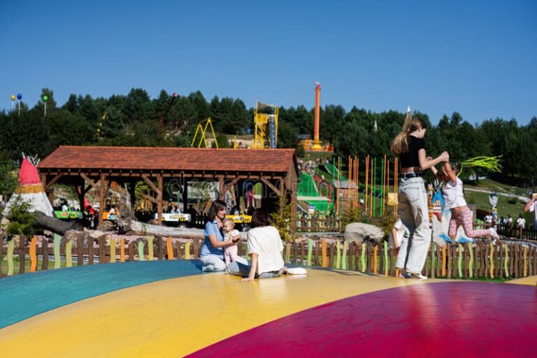 Qué promociones especiales hay para el Día del Niño 25 ninos disfrutando de un dia de diversion