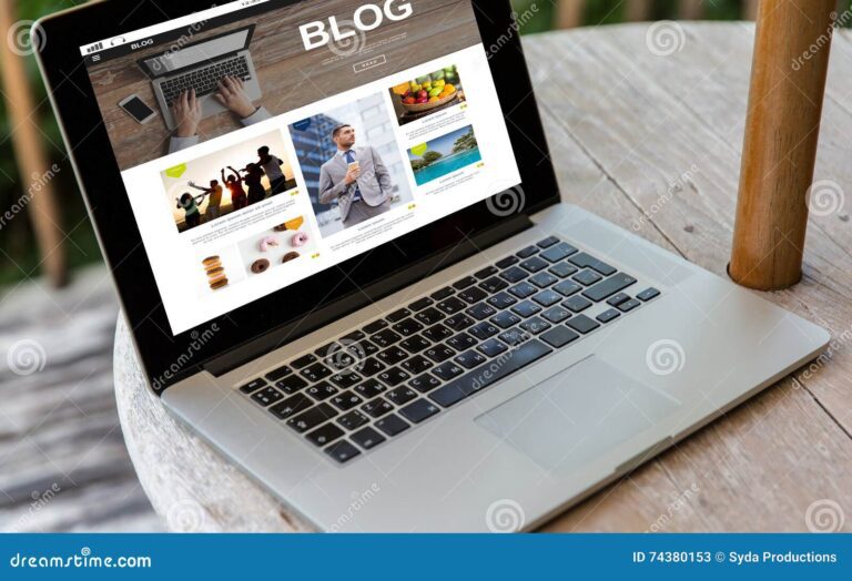 pantalla de computadora con sitio web abierto