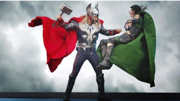 paris iluminado con superheroes en accion