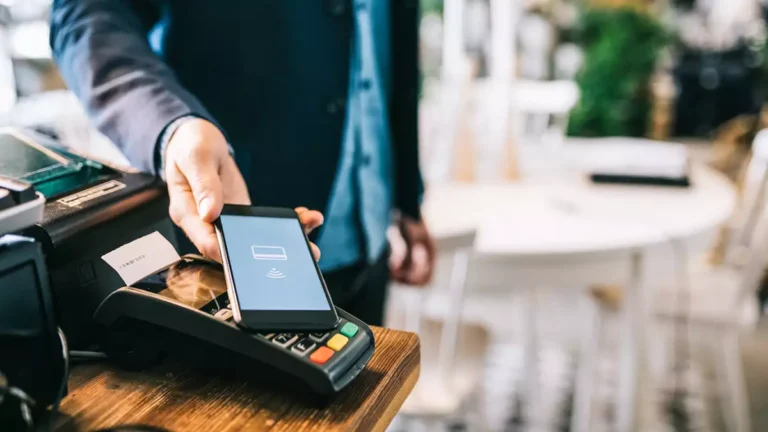 Cómo puedo crear una cuenta DNI en el Banco Provincia fácilmente 2 persona usando un telefono movil para bancarizarse