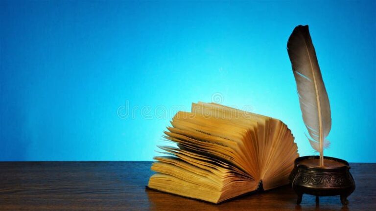 pluma y flores sobre un fondo literario