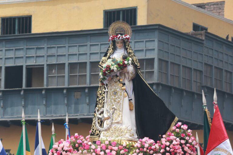 santa rosa de lima en celebracion religiosa