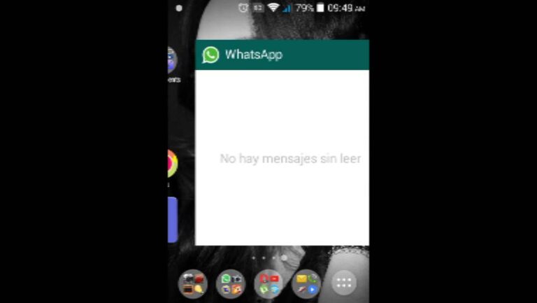 Cómo saber si tu pareja te es infiel a través de WhatsApp 15 telefono con mensajes de whatsapp en pantalla