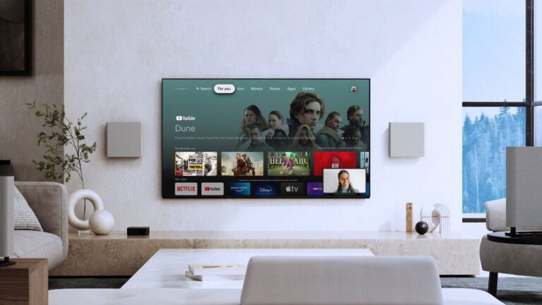 televisor moderno con chromecast conectado