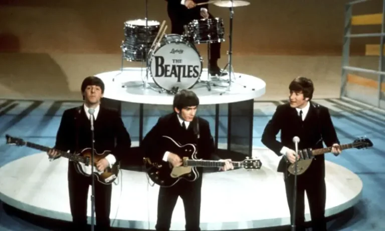 Cuáles son las mejores canciones de The Beatles como banda de rock 30 the beatles en concierto energia rockera