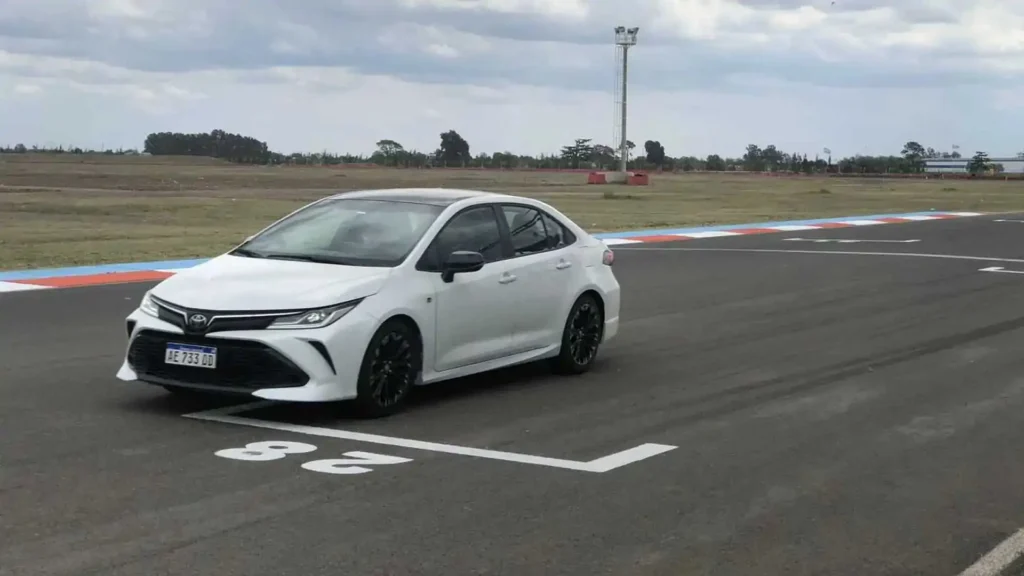 Qué características y novedades ofrece el Toyota Corolla GR Sport 5 Qué características y novedades ofrece el Toyota Corolla GR Sport