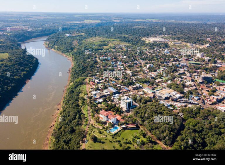 vista panoramica de puerto iguazu