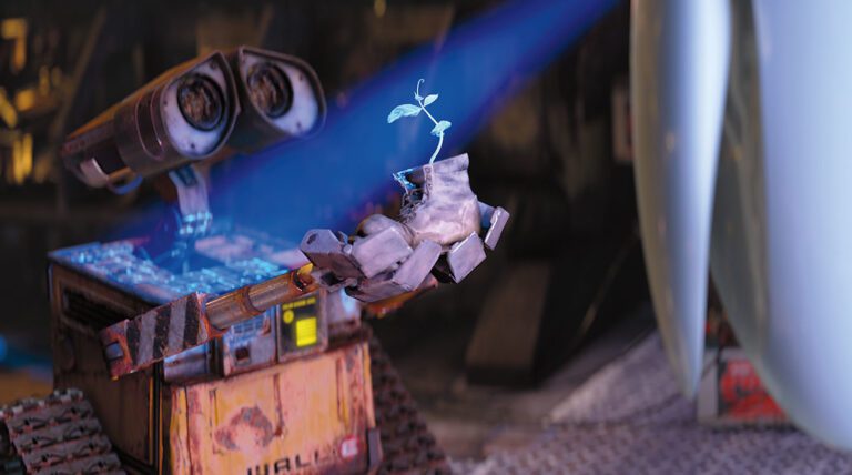 wall e cuidando un planeta desolado