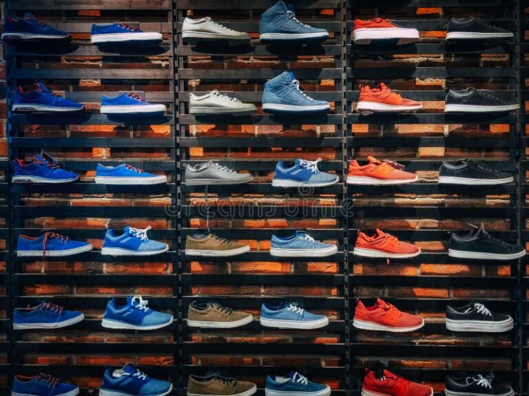 zapatillas reebok de cuero en escaparate